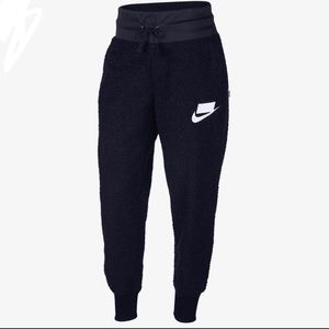 Nike NSW Sherpa Jogger